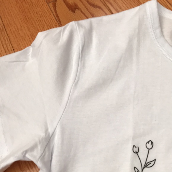 White Vintage T-shirt - Picture 3 of 8